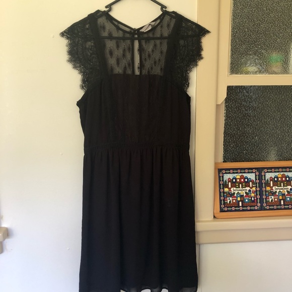 Black lace and chiffon dress - Picture 3 of 7
